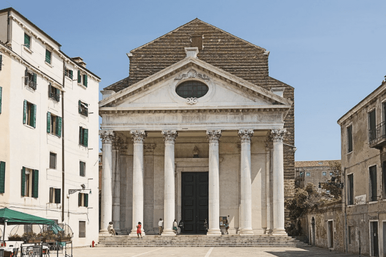 Restauro chiesa di San Nicola da Tolentino. Venezia.
